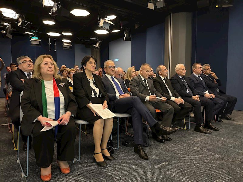 Niderlandda Qərbi Azərbaycana qayıdışla bağlı beynəlxalq konfrans - İrəvan xanının varisi də qatıldı - FOTO - foto 13