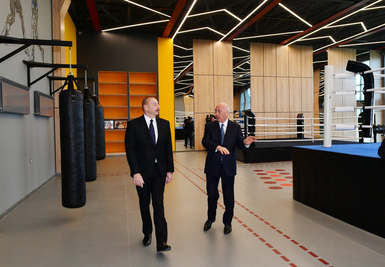 Prezident Sumqayıt şəhər stadionunda yaradılan şəraitlə tanış olub - FOTO  - foto 6