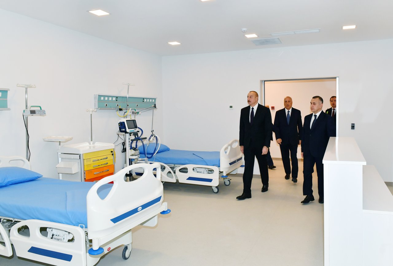 Prezident 2 saylı Sumqayıt Şəhər Xəstəxanasının yeni binasının AÇILIŞINDA – FOTO   - foto 4
