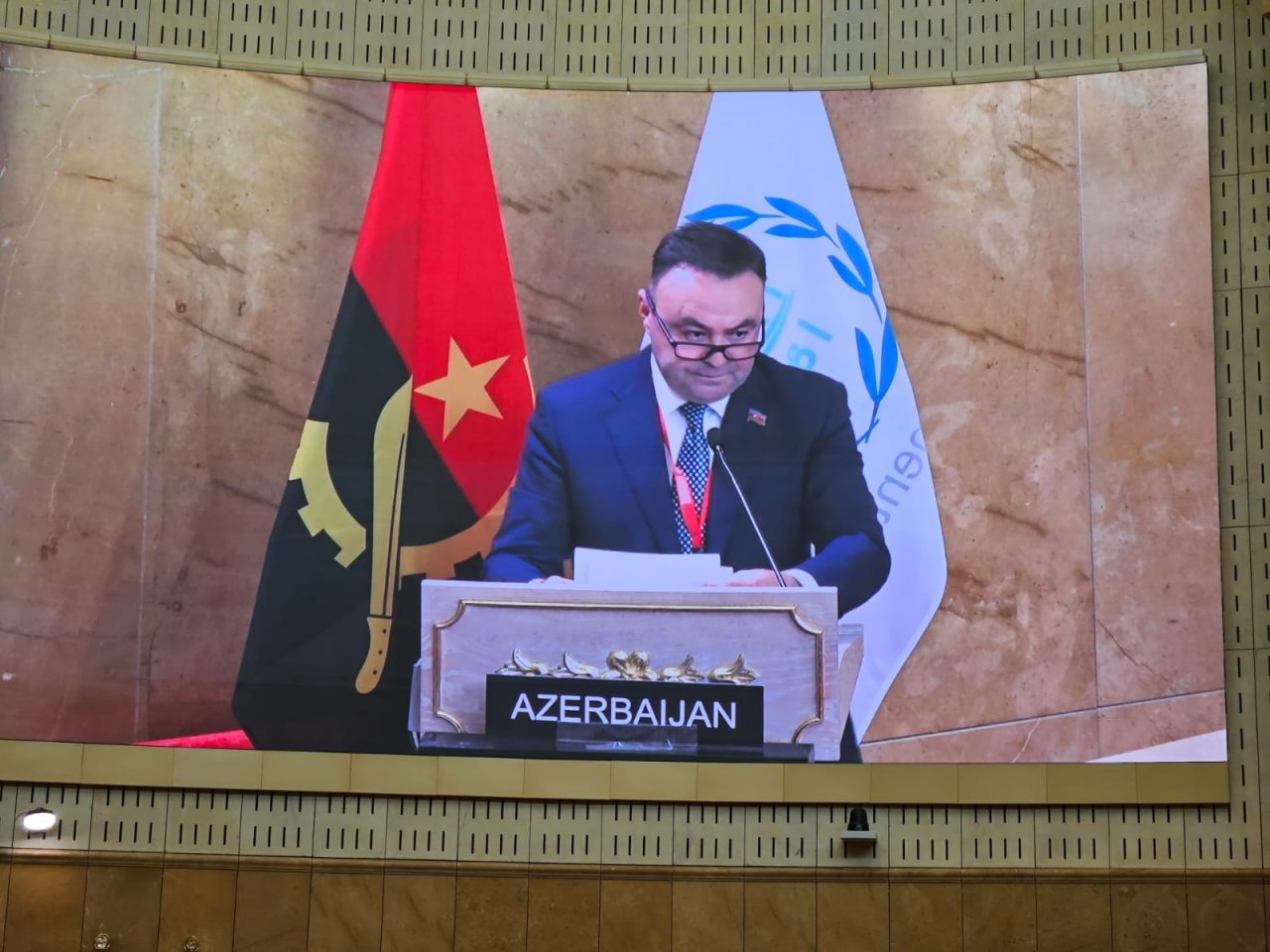 Azərbaycan nümayəndə heyəti erməni təxribatı ilə üzləşdi - FOTO/VİDEO  - foto 1
