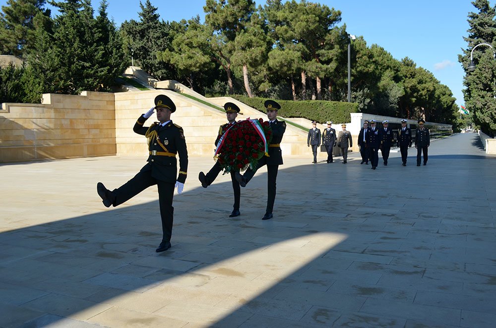 Azərbaycan və İtaliya arasında hərbi əməkdaşlıq MÜZAKİRƏ OLUNDU – FOTO/VİDEO   - foto 2