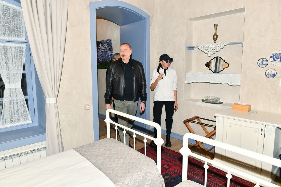 Prezident və birinci xanım Şuşada “Yasəmən” otelinin AÇILIŞINDA - FOTO - foto 1