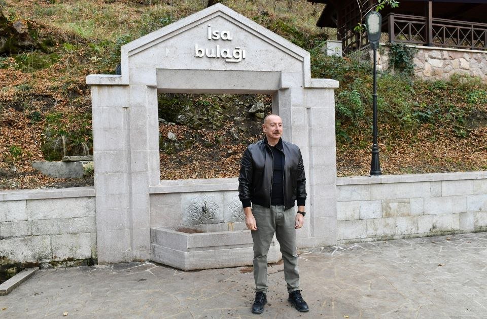 İlham Əliyev və birinci xanım İsa bulağında - YENİLƏNİB/FOTO  - foto 1