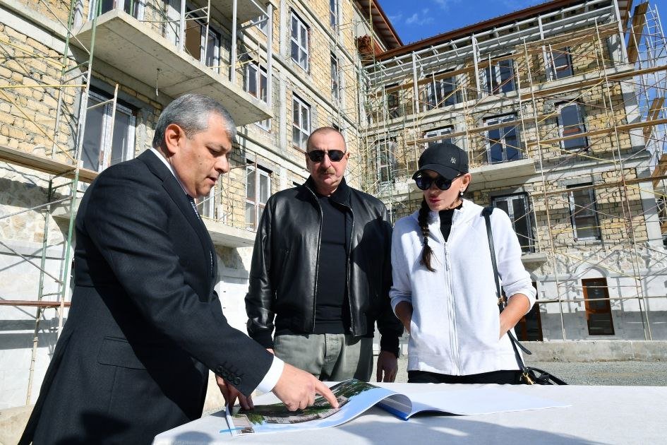 Prezident və birinci xanım Şuşaya səfər EDİBLƏR - FOTO/VİDEO - foto 3