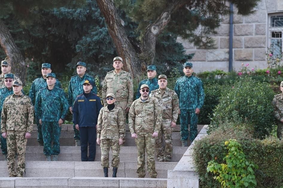 İlham Əliyev və birinci xanım Xankəndidə hərbi paradda iştirak ediblər - YENİLƏNİB/FOTO  - foto 6