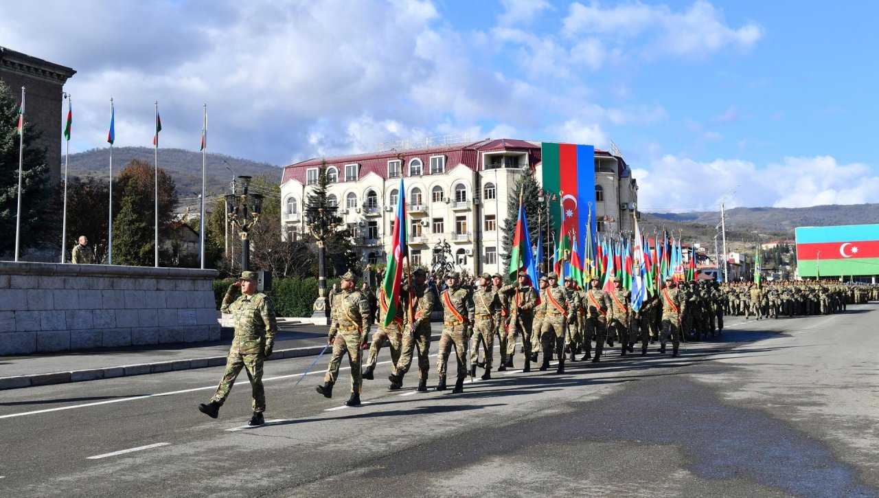 Prezident: “Söz vermişdim ki, bayrağımızı bütün torpaqlarımızda qaldıracağıq” - FOTO/VİDEO - foto 3