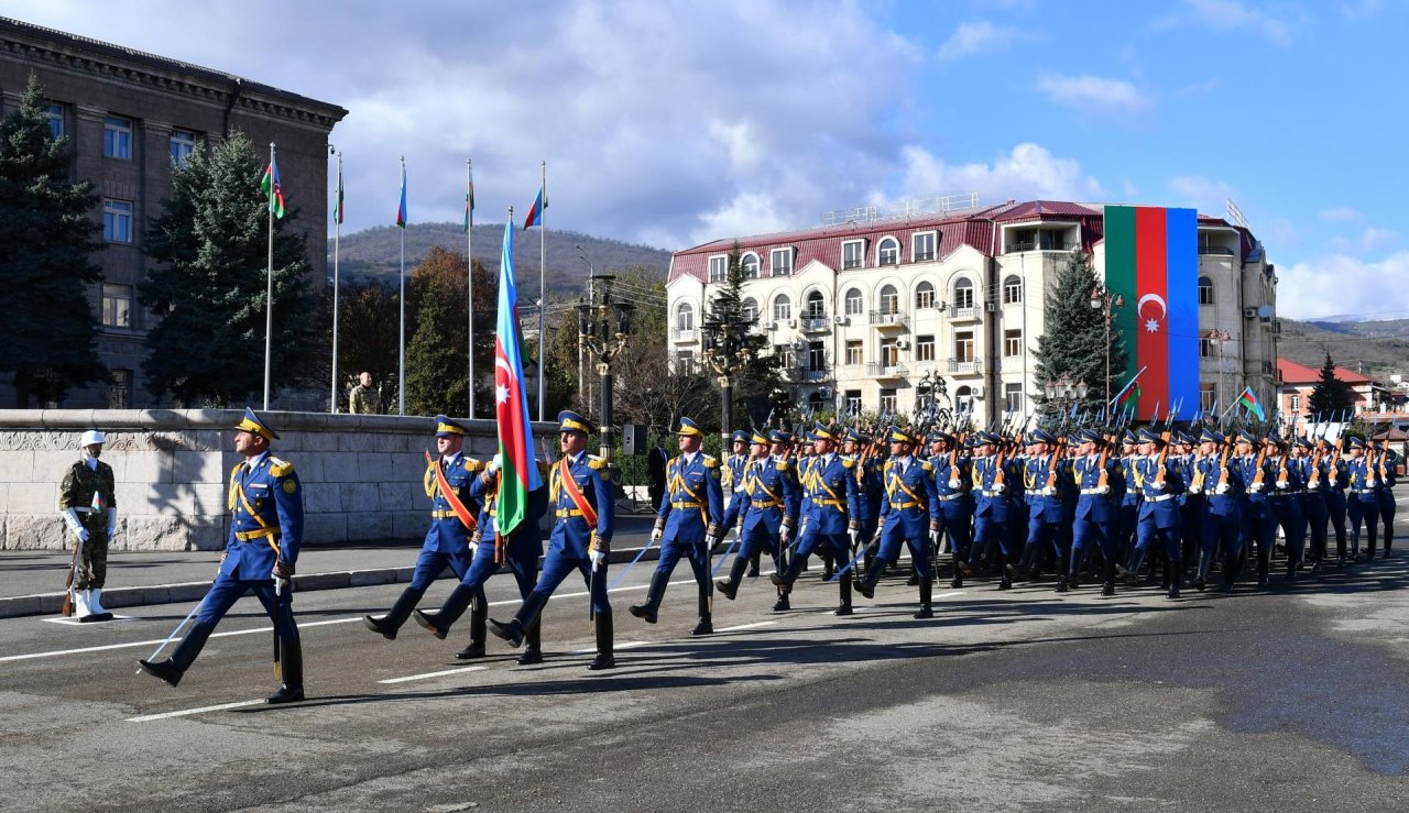 Prezident: “Nə qədər silahın olsa da, qələbəni qazanan əsgərdir” - FOTO/VİDEO - foto 3
