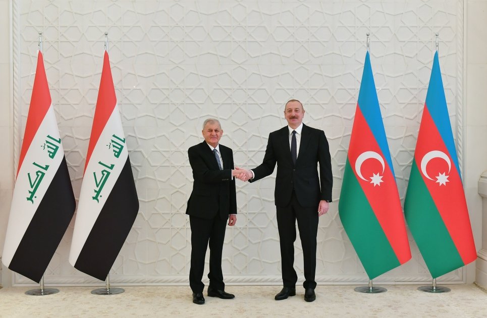İraq Prezidentinin rəsmi qarşılanma MƏRASİMİ - FOTO/VİDEO - foto 9