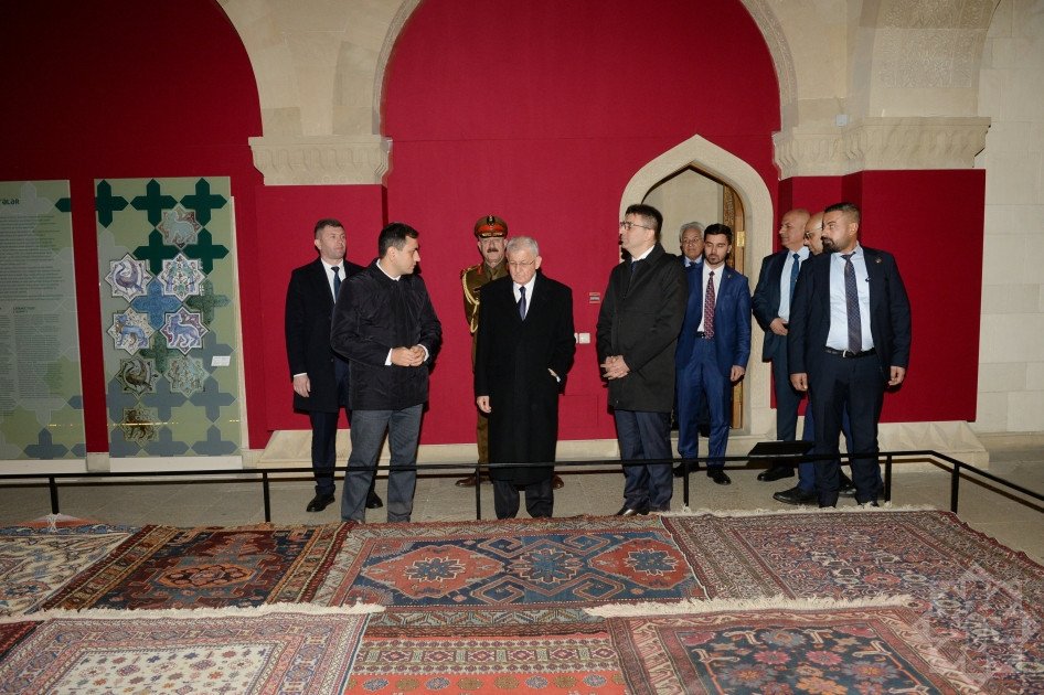 İraq Prezidenti İçərişəhərdə - FOTO - foto 1