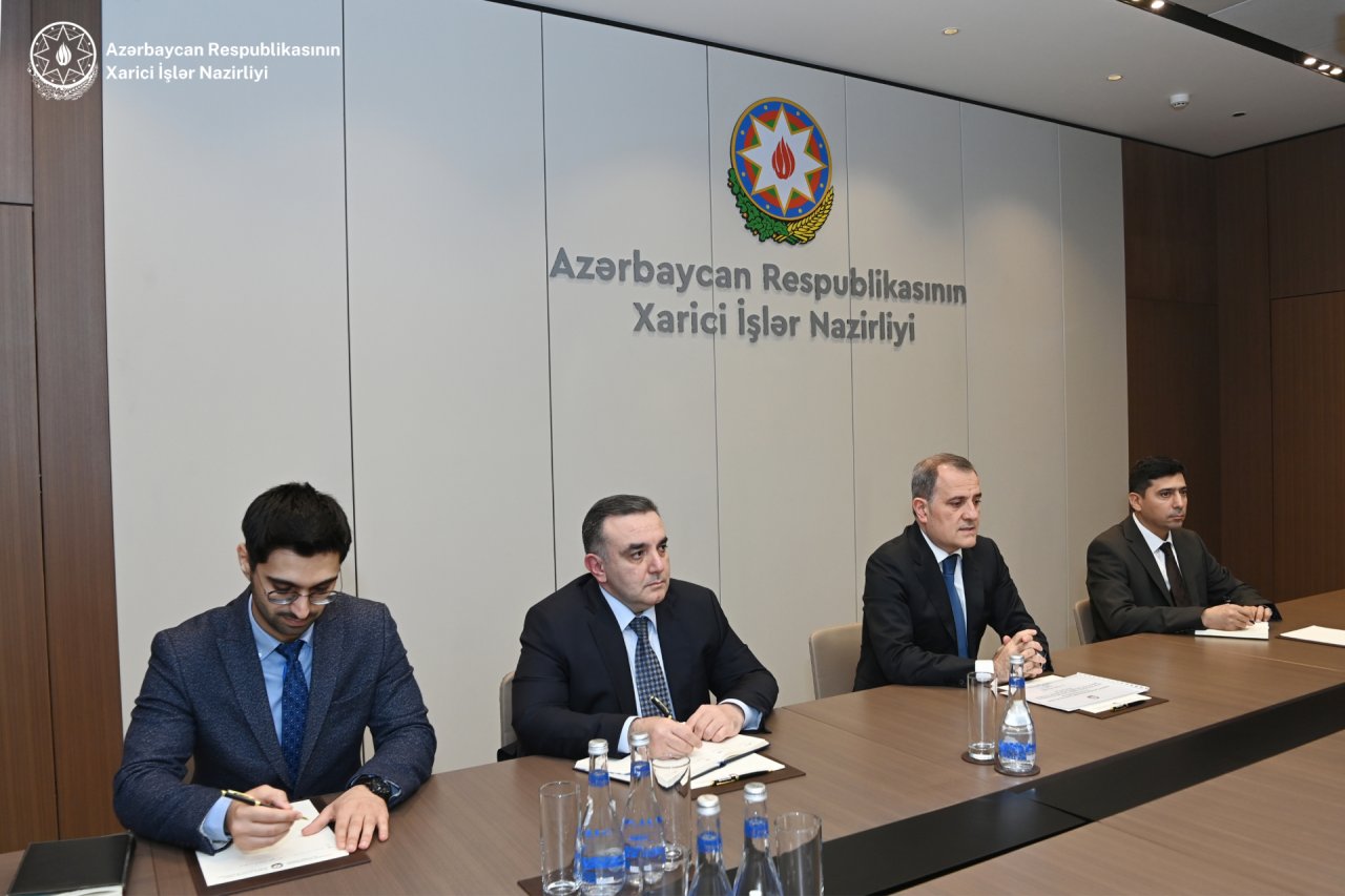 XİN başçısı diplomatik fəaliyyəti başa çatan Qətər səfirini QƏBUL EDİB - FOTO - foto 1