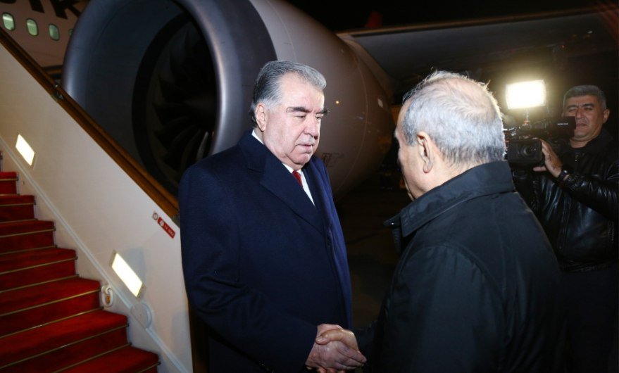 Tacikistan Prezidenti Azərbaycanda işgüzar səfərdədir - FOTO - foto 1