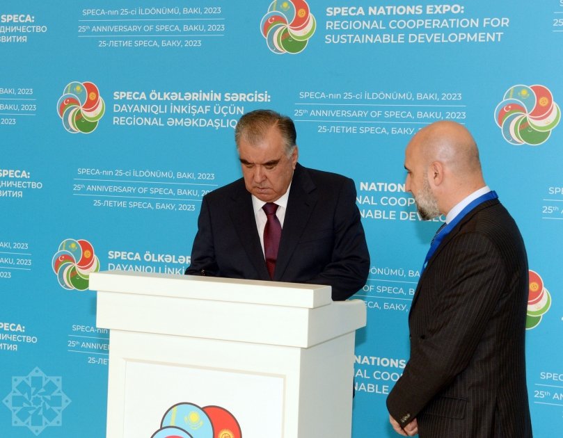 Tacikistan Prezidenti SPECA həftəsi çərçivəsində keçirilən sərgidə - FOTO/VİDEO - foto 8