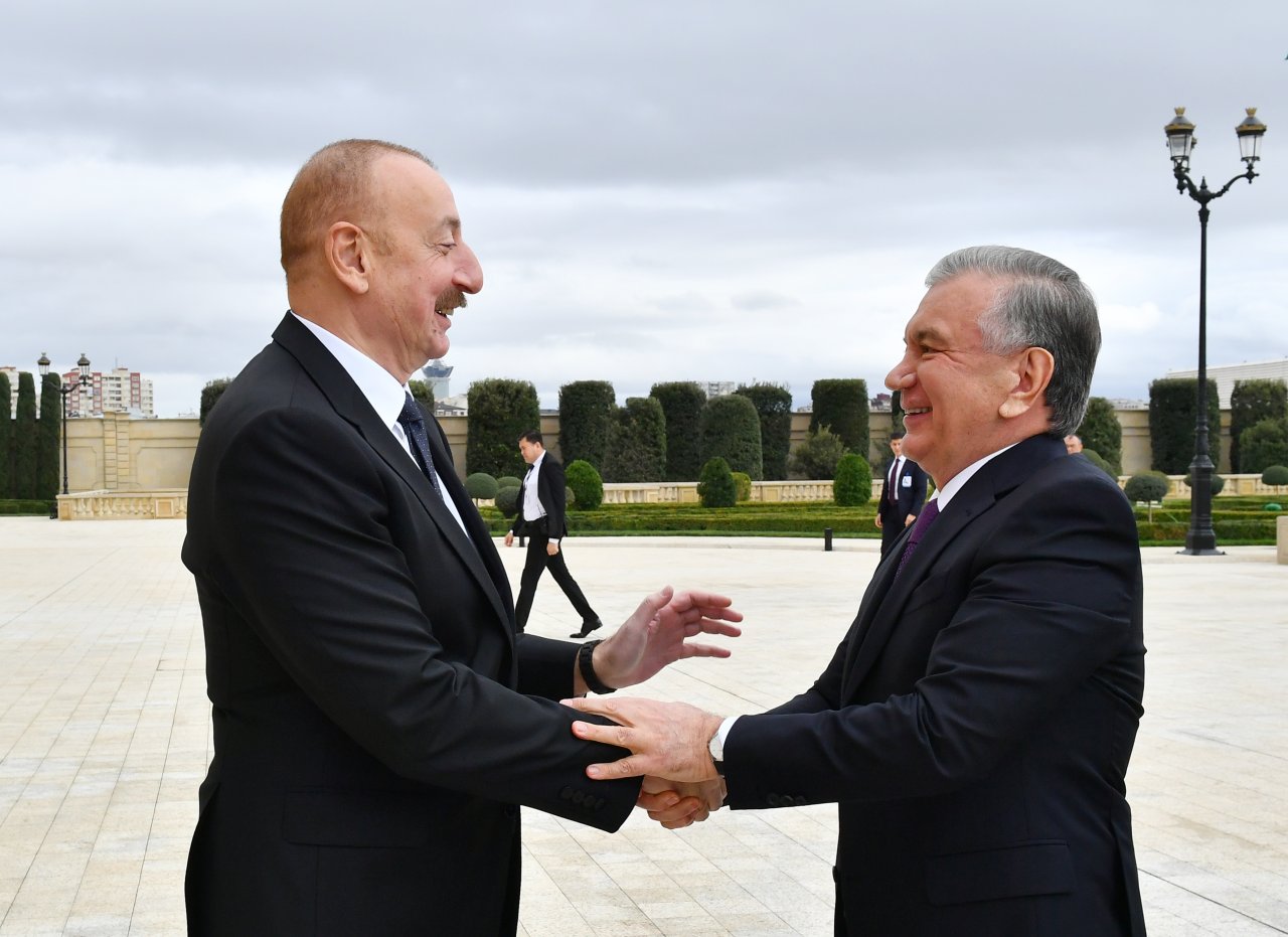 İlham Əliyev Şavkat Mirziyoyevlə görüşüb - FOTO - foto 4