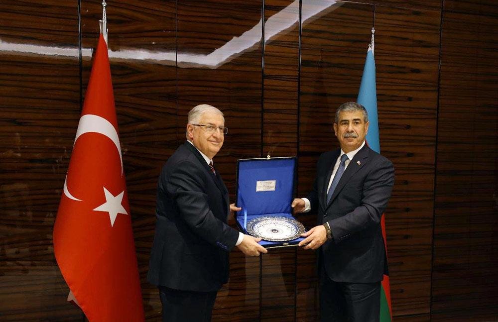 Azərbaycan və Türkiyə müdafiə nazirləri GÖRÜŞDÜ – FOTO   - foto 1