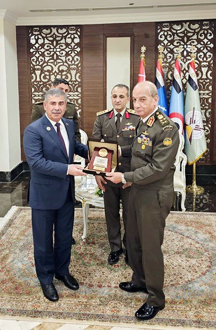 Azərbaycan və Misir müdafiə nazirləri hərbi əməkdaşlığı müzakirə ediblər – FOTO   - foto 2