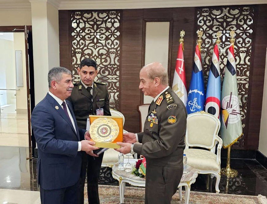 Azərbaycan və Misir müdafiə nazirləri hərbi əməkdaşlığı müzakirə ediblər – FOTO   - foto 3