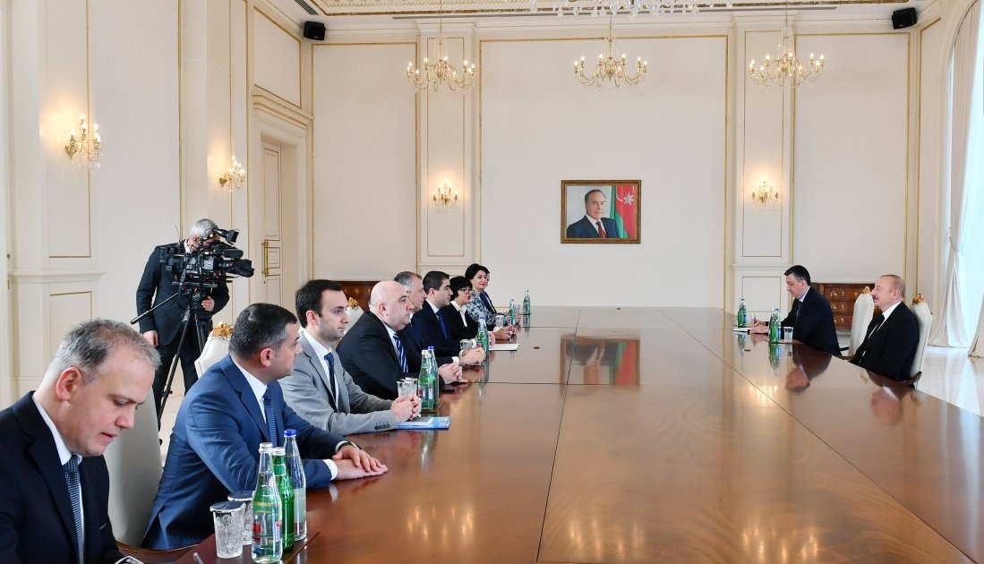 İlham Əliyev Gürcüstan parlamentinin sədrini qəbul edib - FOTO/VİDEO - foto 2