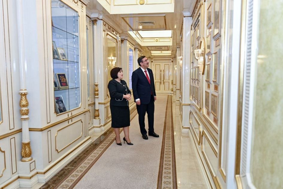 Türkiyənin vitse-prezidenti Milli Məclisdə - FOTO - foto 1
