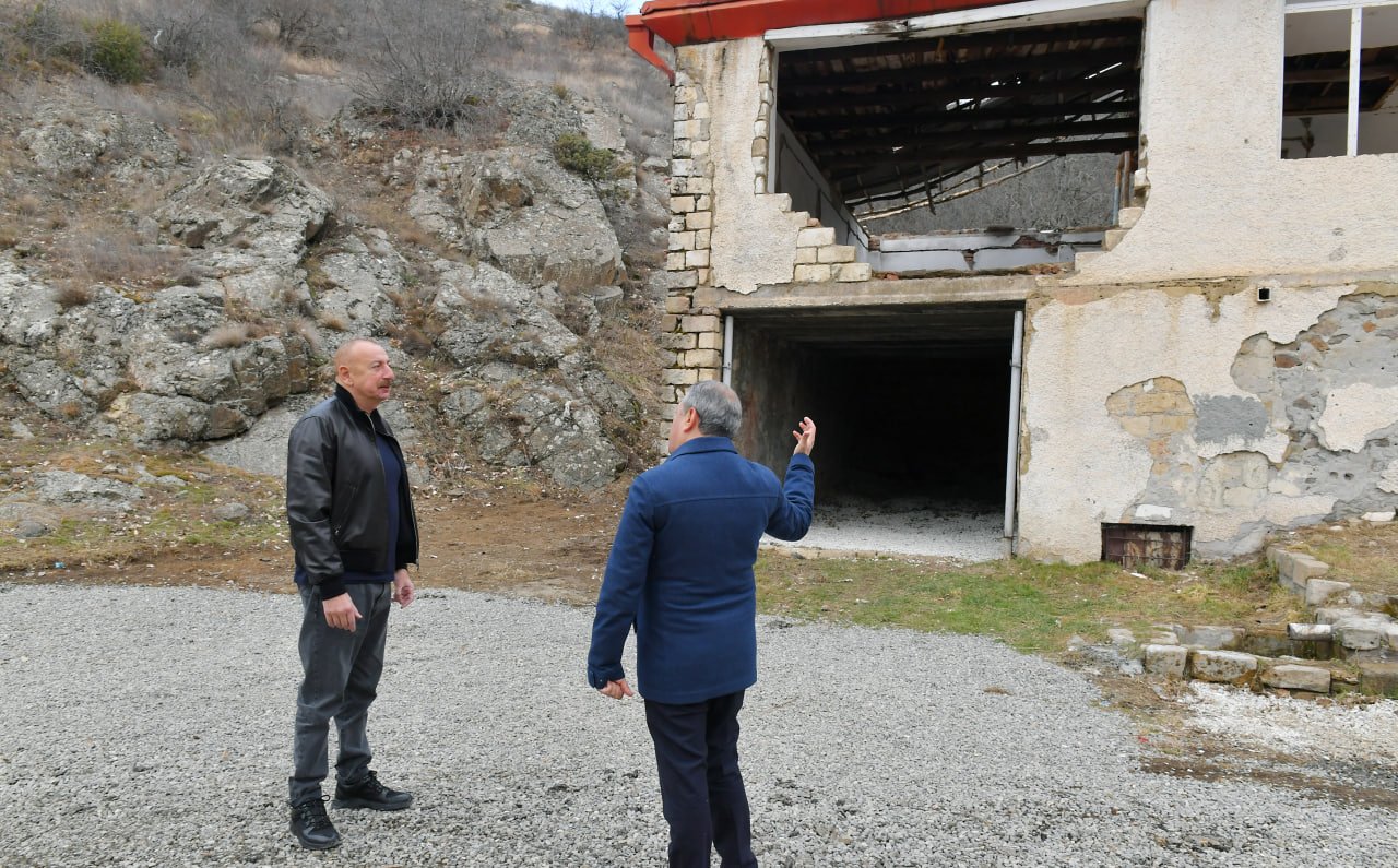 Prezident Şuşa rayonundakı “Saxsı” bulağında - FOTO/VİDEO - foto 1