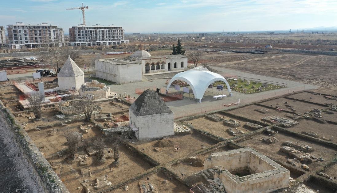 İlham Əliyev Ağdamda “İmarət” Kompleksində - FOTO/VİDEO - foto 4