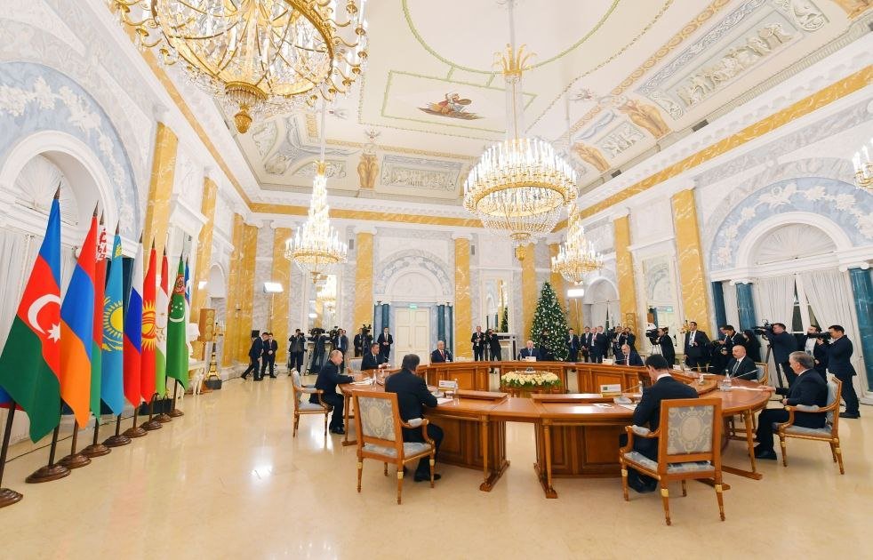 MDB dövlət başçılarının qeyri-rəsmi sammiti KEÇİRİLİB - FOTO/VİDEO - foto 5