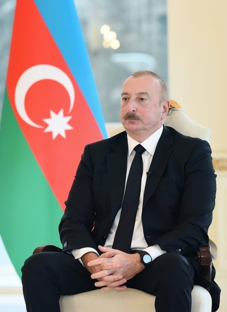 İlham Əliyev yerli televiziya kanallarına MÜSAHİBƏ VERDİ - FOTO/VİDEO - foto 7
