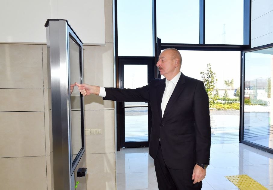 İlham Əliyev Lənkəran regional “ASAN xidmət” mərkəzinin AÇILIŞINI ETDİ - FOTO/VİDEO - foto 1
