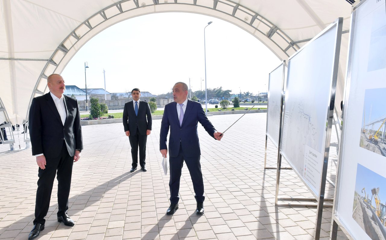 Prezident Neftçala şəhərinin içməli su təchizatı sistemlərinin istismara verilməsi mərasimində - FOTO - foto 2