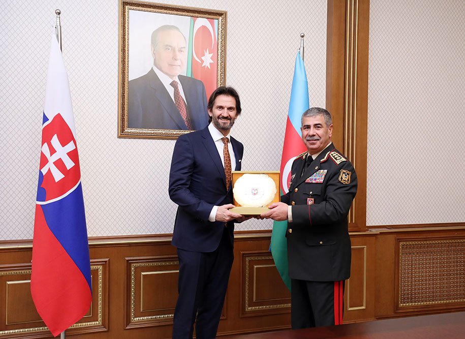 Azərbaycan və Slovakiya arasında hərbi sahədə müzakirələr aparılıb - FOTO/VİDEO - foto 1