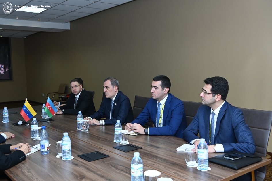 Azərbaycanla Venesuela arasında siyasi məsləhətləşmələr haqqında fikir mübadiləsi aparılıb - FOTO - foto 1