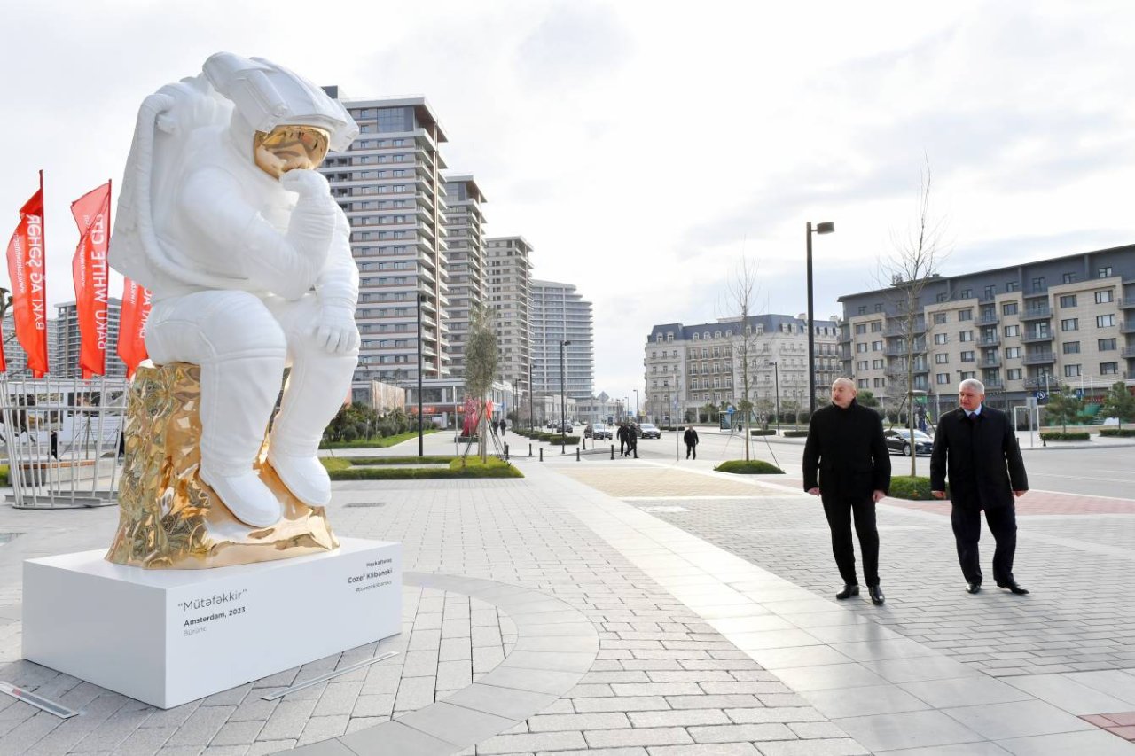 Prezident Bakı Ağ Şəhərin Mərkəzi Park Kvartalında - FOTO/VİDEO - foto 9