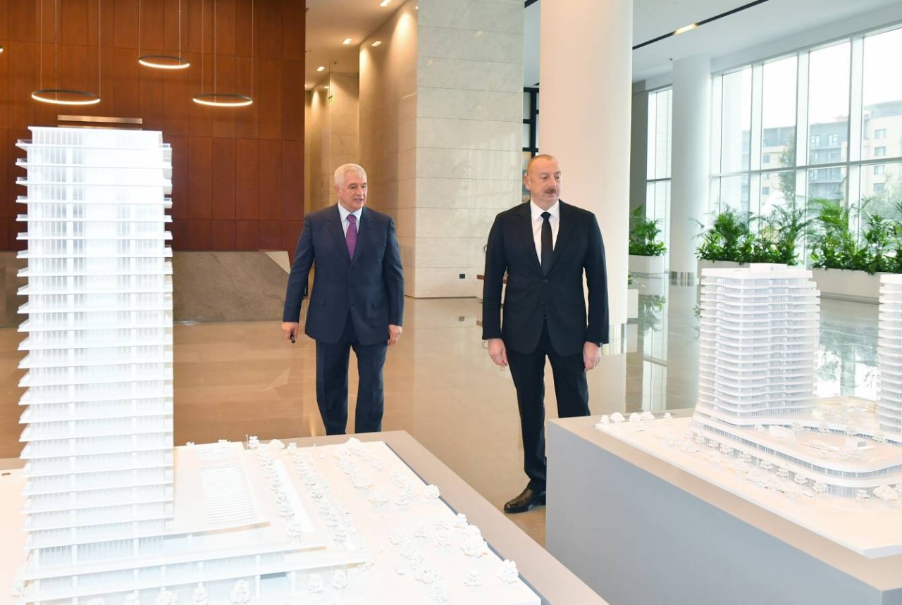 Prezident Bakı Ağ Şəhərin Mərkəzi Park Kvartalında - FOTO/VİDEO - foto 10