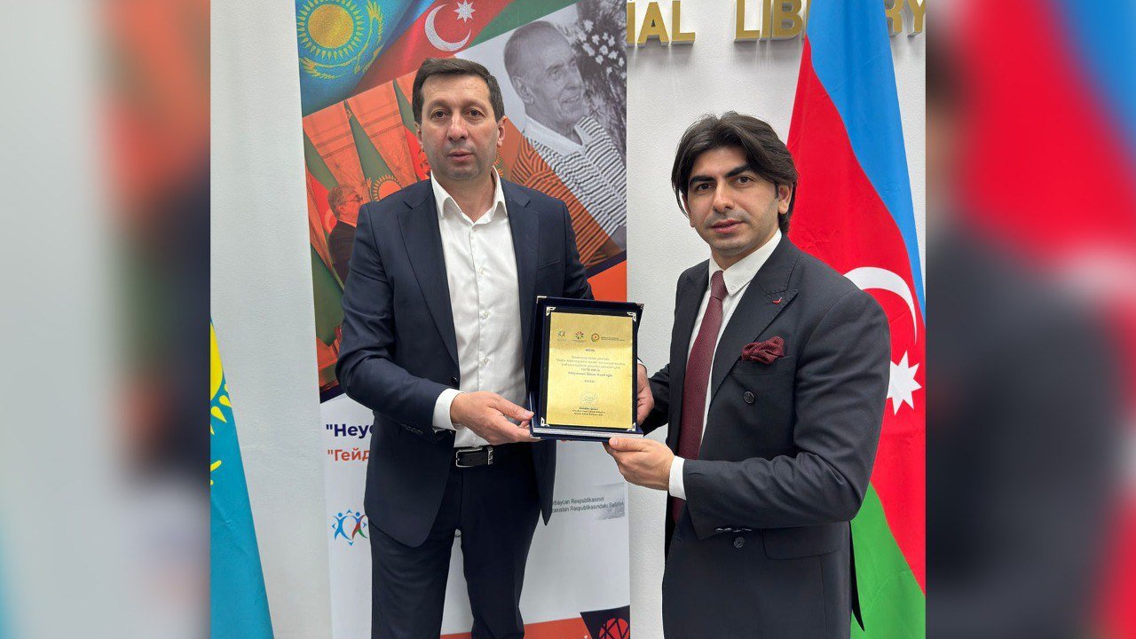 Qazaxıstanda "Heydər Əliyev və gənclər siyasəti" mövzusunda beynəlxalq konfrans keçirildi – FOTO  - foto 4