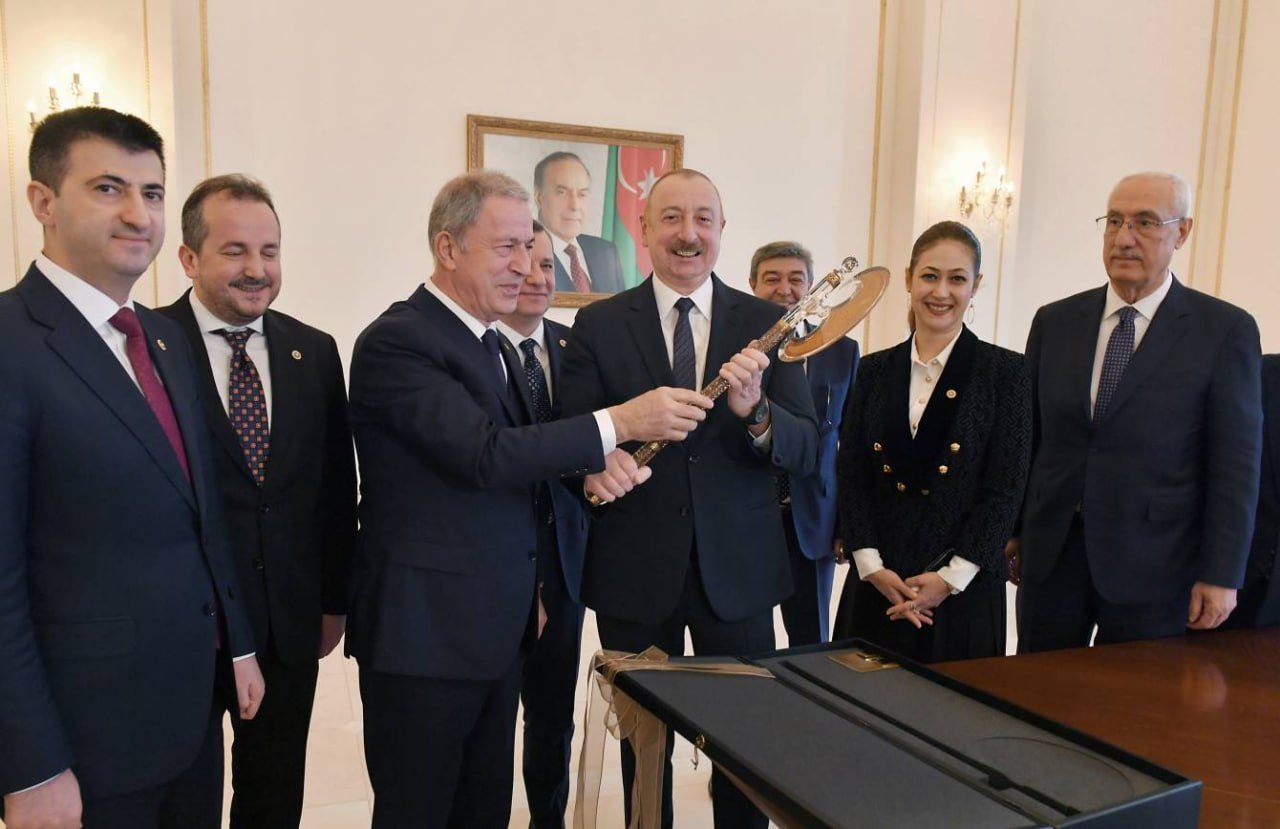 İlham Əliyev Hulusi Akarı qəbul etdi – FOTO/VİDEO - foto 4