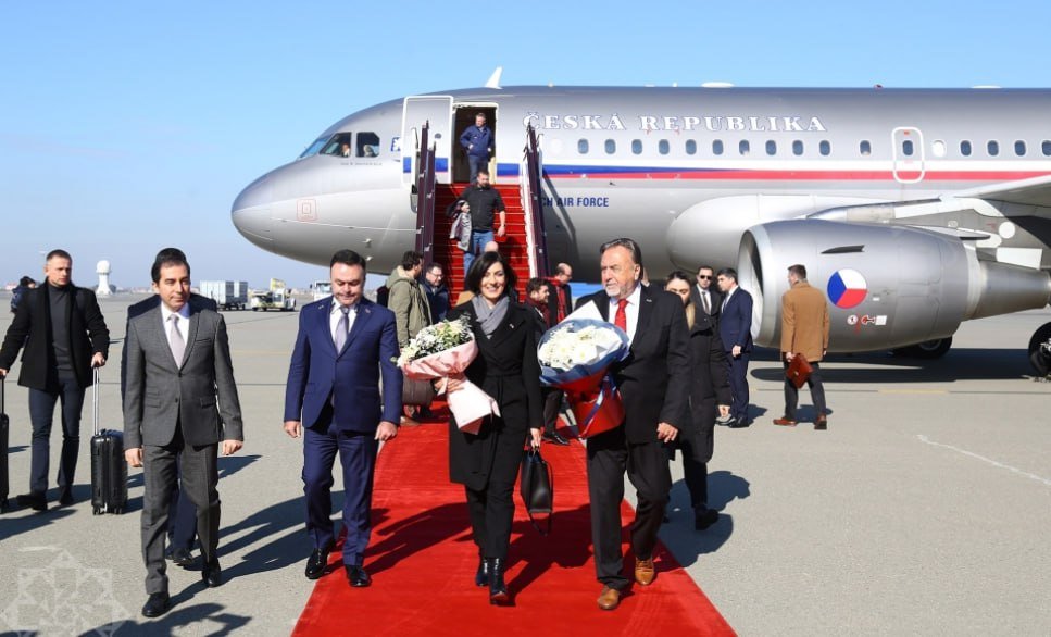Çexiya parlamentinin Deputatlar Palatasının sədri Azərbaycana gəldi - FOTO - foto 2