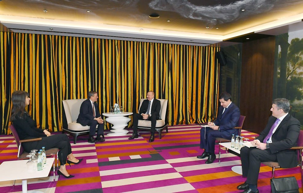 İlham Əliyev Münxendə Bundestaqın üzvü Armin Laşetlə görüşdü - FOTO - foto 1