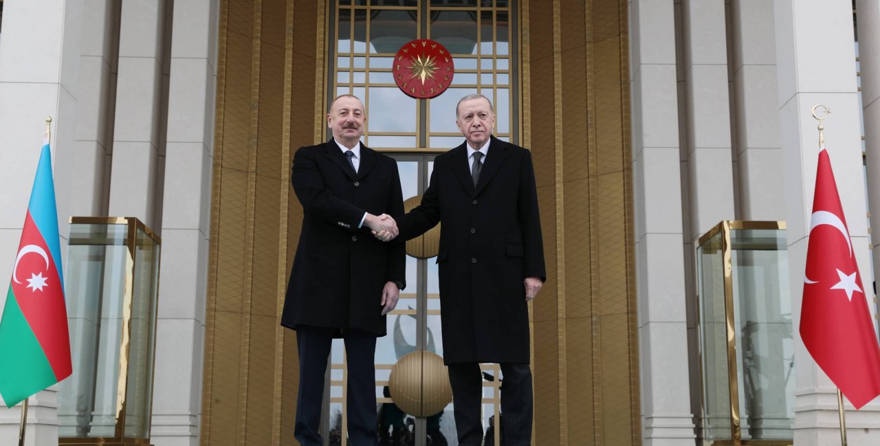 İlham Əliyevin Türkiyədə rəsmi qarşılanma mərasimi – FOTO/VİDEO  - foto 1