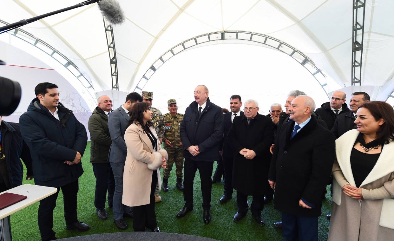 İlham Əliyev Xocalıda soyqırımı memorialının təməlini qoydu – FOTO/VİDEO - foto 16