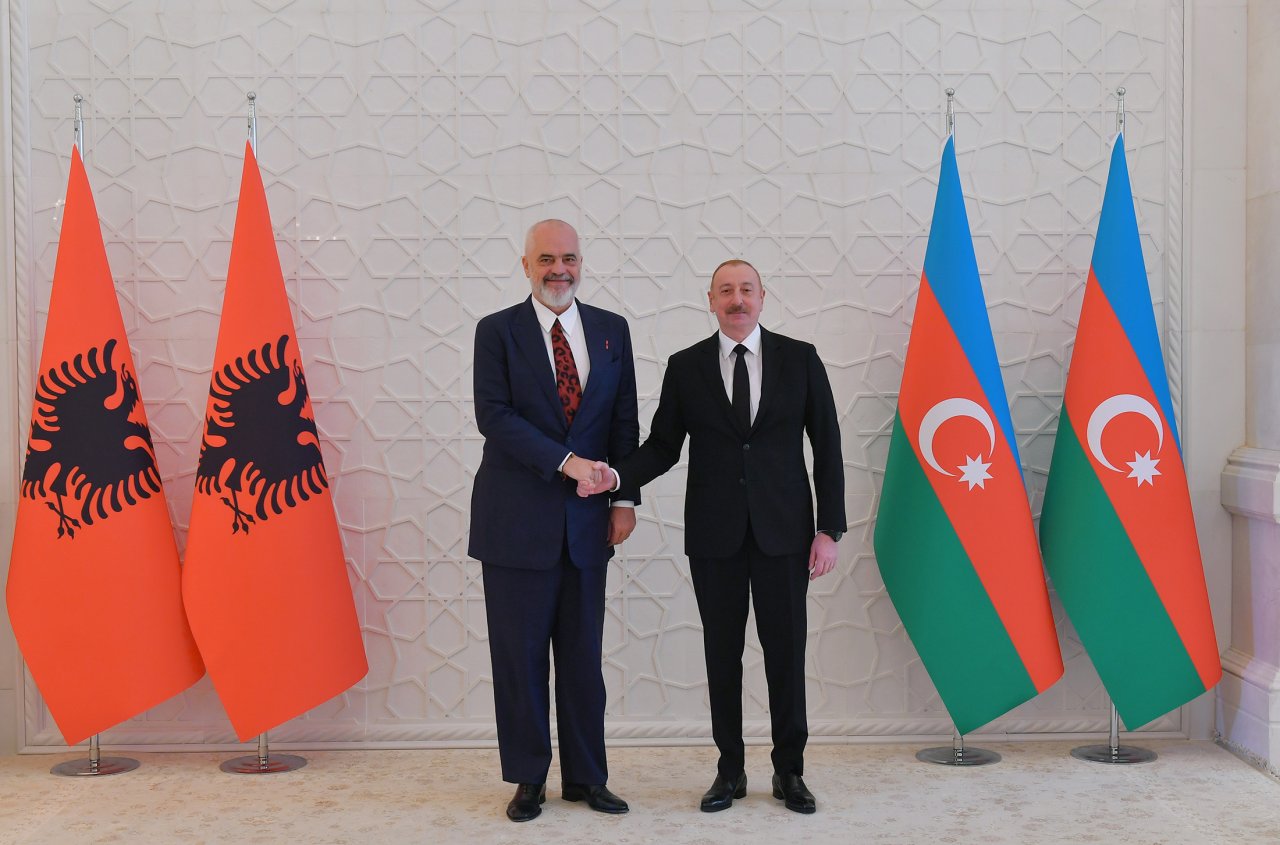 Prezident Albaniyanın Baş naziri ilə təkbətək görüşdü - FOTO/VİDEO - foto 3