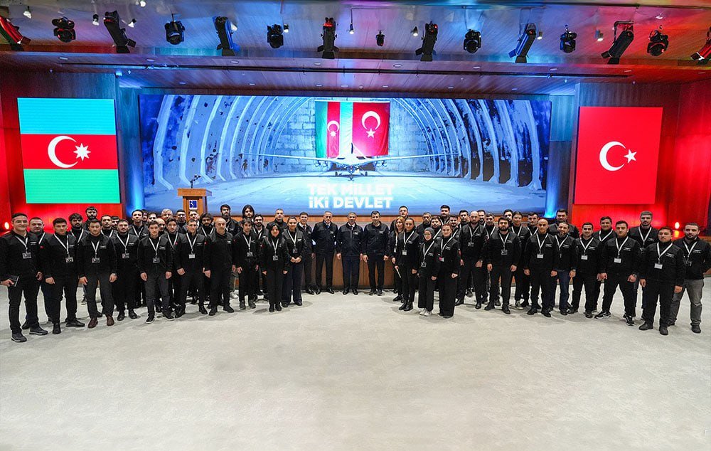 Azərbaycanın müdafiə naziri Selçuk Bayraktar ilə görüşdü - FOTO - foto 1