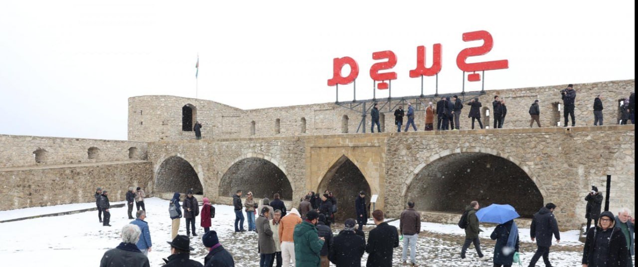 Beynəlxalq konfransın iştirakçıları Şuşa qalasında olublar - FOTO - foto 6