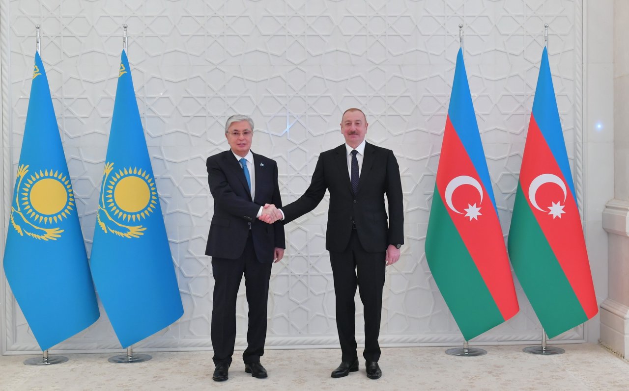 Tokayevin rəsmi qarşılanma mərasimi oldu - FOTO - foto 9