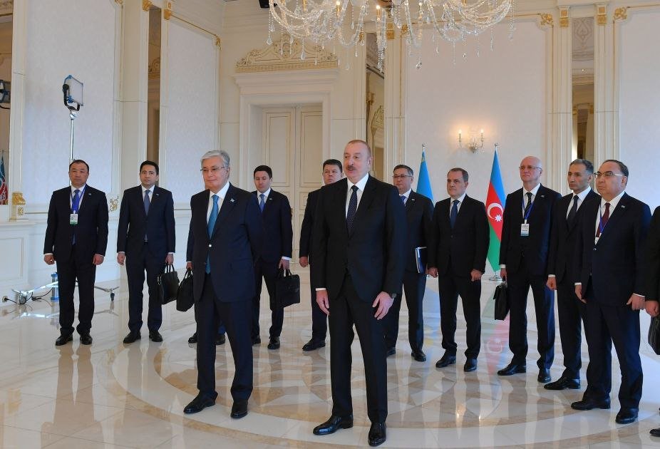 Azərbaycan və Qazaxıstan prezidentləri konteyner qatarının gəlişi mərasimini izlədilər - FOTO/VİDEO - foto 3