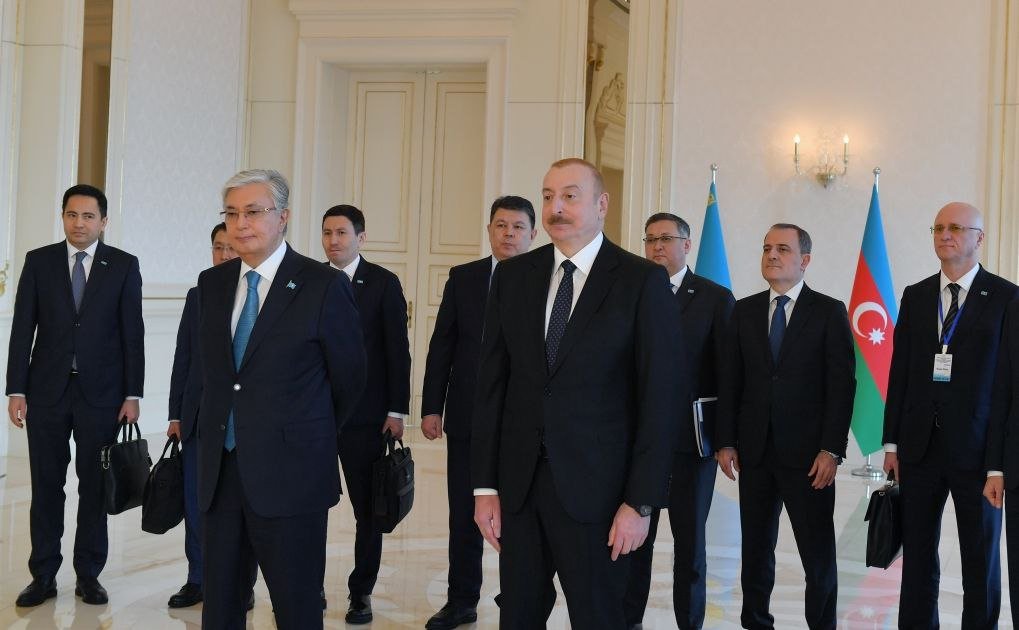Azərbaycan və Qazaxıstan prezidentləri konteyner qatarının gəlişi mərasimini izlədilər - FOTO/VİDEO - foto 2