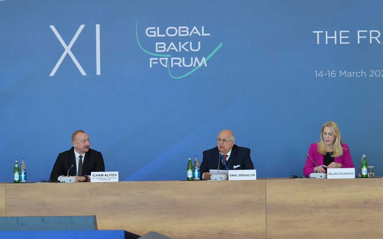 İlham Əliyev XI Qlobal Bakı Forumunda iştirak edib - FOTO/VİDEO - foto 1