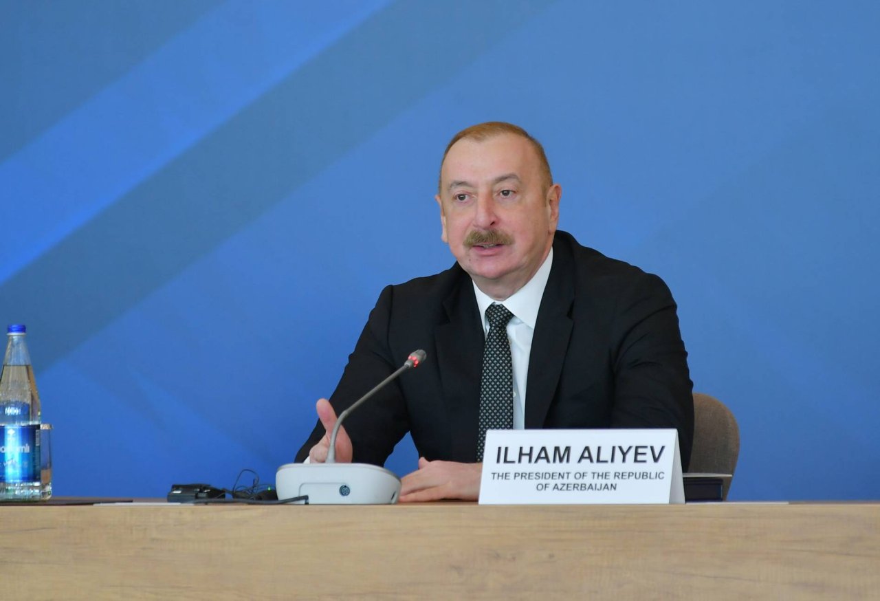 İlham Əliyev XI Qlobal Bakı Forumunda iştirak edib - FOTO/VİDEO - foto 3