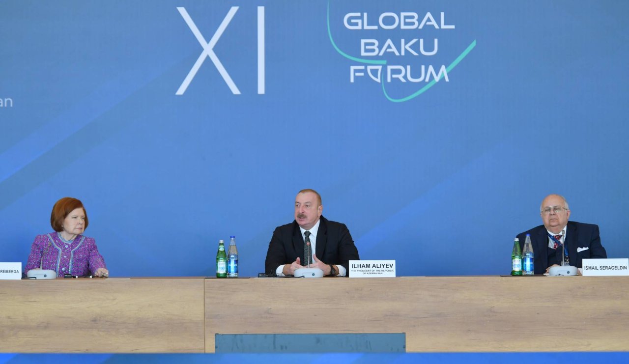 İlham Əliyev XI Qlobal Bakı Forumunda iştirak edib - FOTO/VİDEO - foto 9