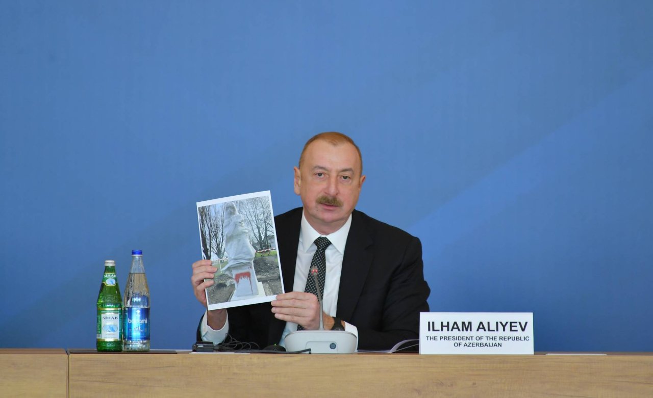 İlham Əliyev XI Qlobal Bakı Forumunda iştirak edib - FOTO/VİDEO - foto 12