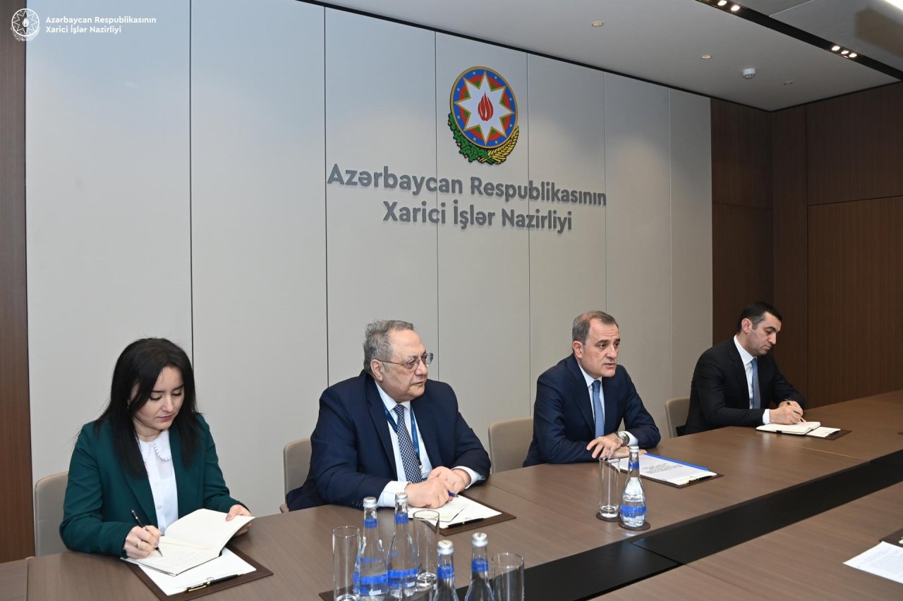 Ceyhun Bayramov BMT Baş katibinin müavinini regionda mövcud vəziyyət barədə MƏLUMATLANDIRDI - FOTO - foto 2