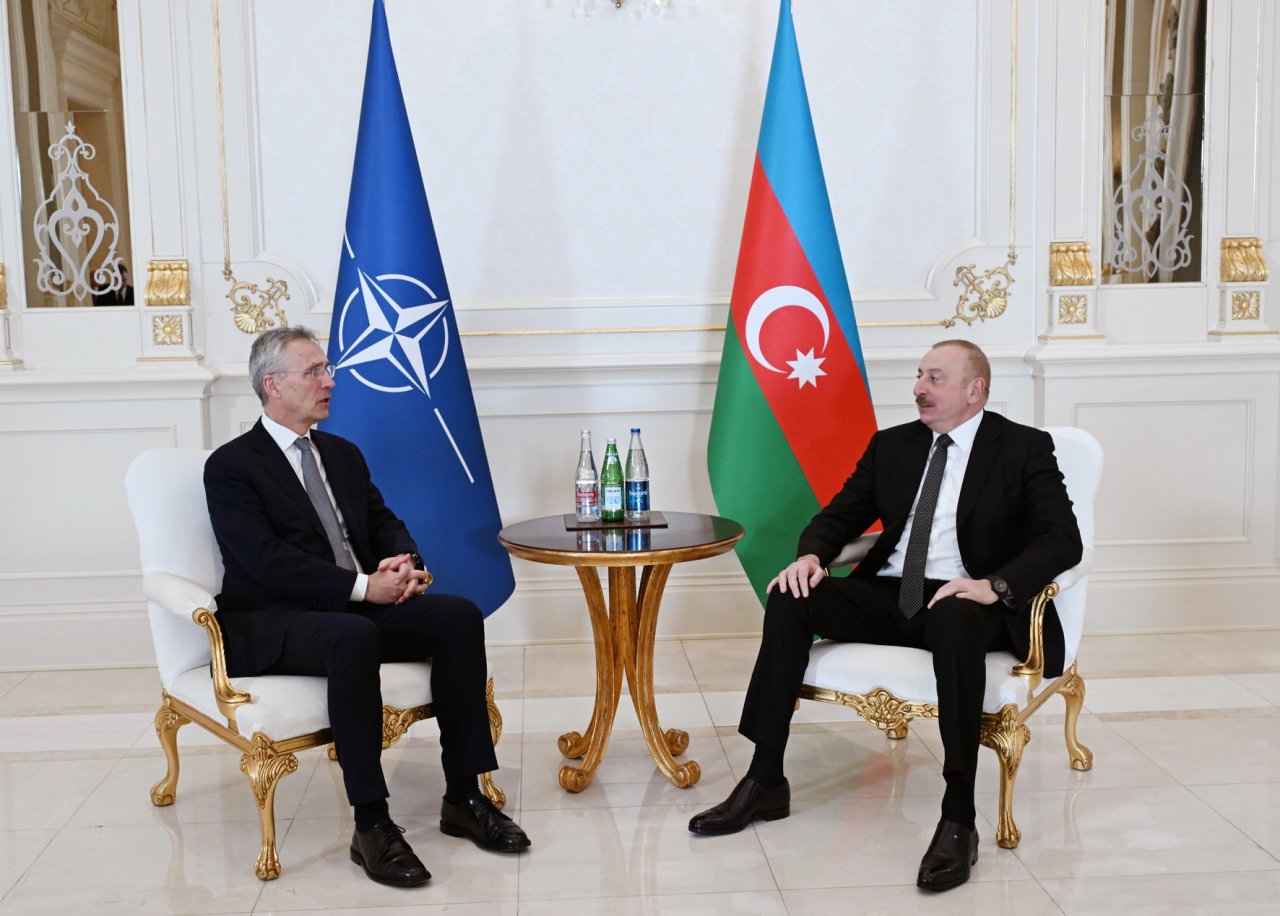 İlham Əliyevin NATO-nun Baş katibi ilə təkbətək görüşü olub - FOTO - foto 3